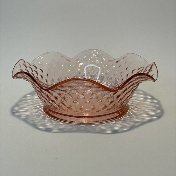 Vintage Imperial Glass Co Pink Scalloped Diamond Quilt Glass Bowl - Picture 3 of 7